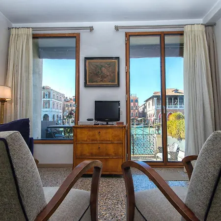 Grimaldi Hermitage Canal Grande View * Venice
