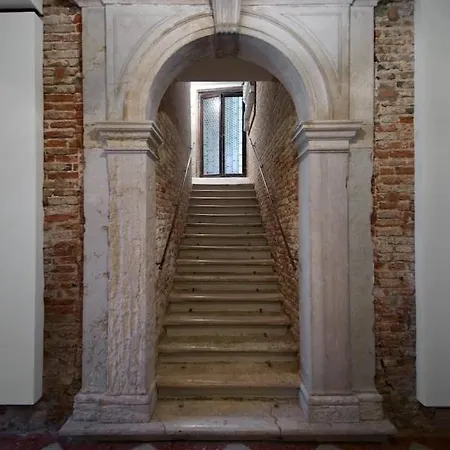 Ca Foscarini 1 *