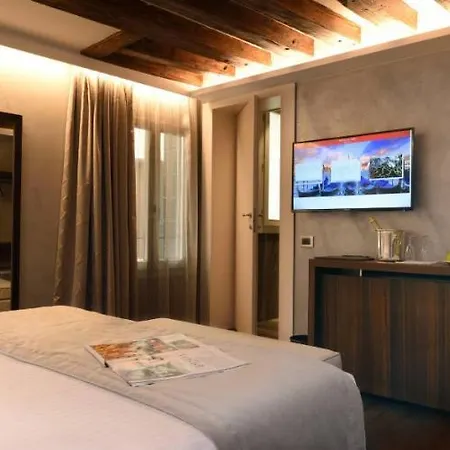 Rosa Salva Hotel 3*