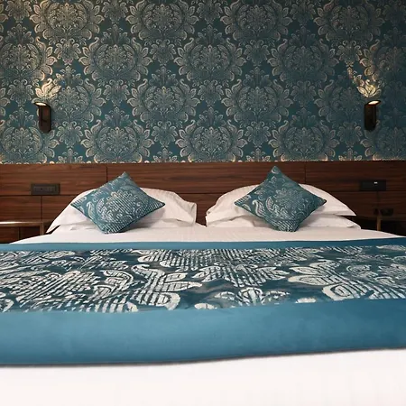 Rosa Salva Hotel 3*