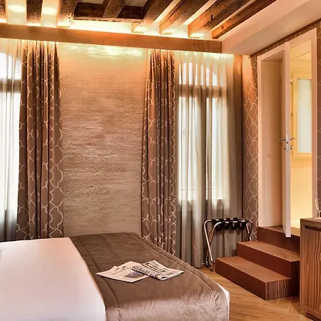 Rosa Salva Hotel 3*