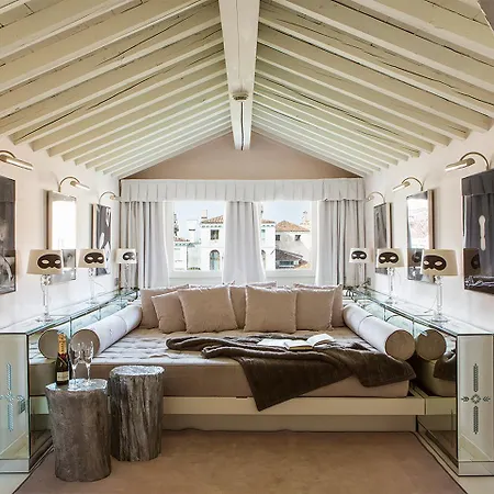 Palazzina Grassi Venice