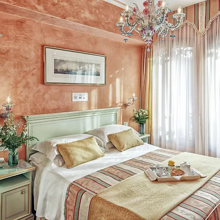 Hotel Firenze 3*