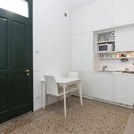 Apartment Santa Marta By Halldis Venice