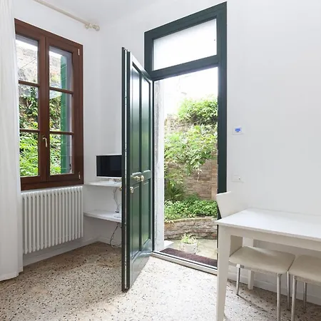 Santa Marta By Halldis Apartment Venice