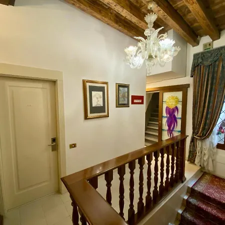 Hotel Bridge Venecia