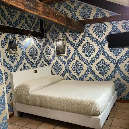 Bridge Hotel