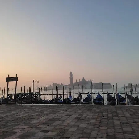 Hotel Bridge Venecia