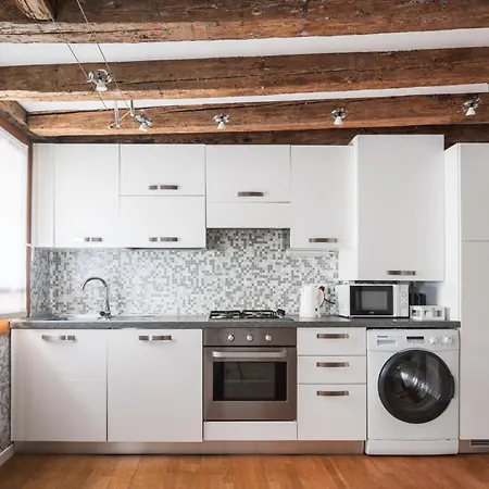 Goodwind Apartment *