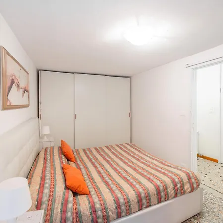 Frari 2 By Venicevillas Apartment *