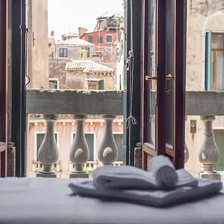 Ca' Del Novo, The Alcantara Close To San Marco And Rialto Apartment *