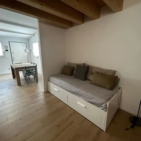 Casa Rielta, Tram E Parking Apartment *