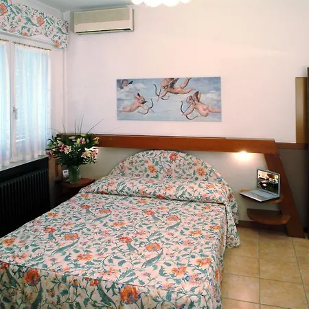 Roma 3* Marghera