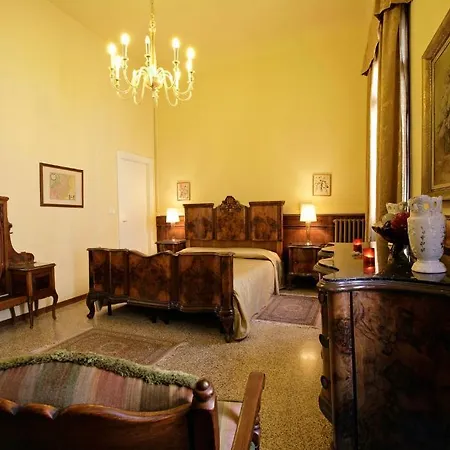 Palazzo Minelli 2* Venice