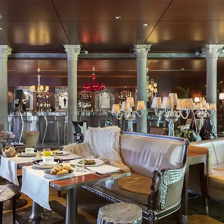 Palazzina Grassi 5* Venice