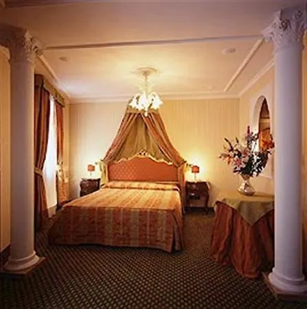 Kette 4* Venedik