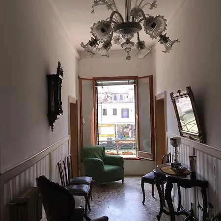 Апартаменты Princess Canal View