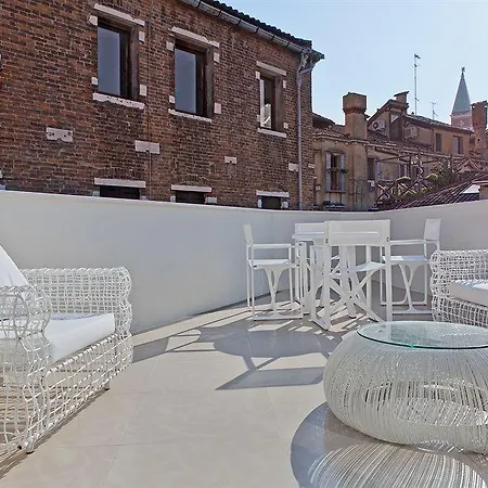 Apartment Dogi *