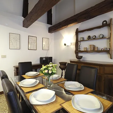 Faville Apartment *