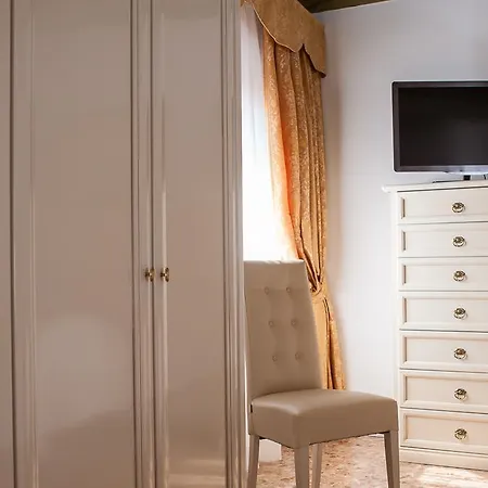 Bed & Breakfast Ca' Cappellis 2*