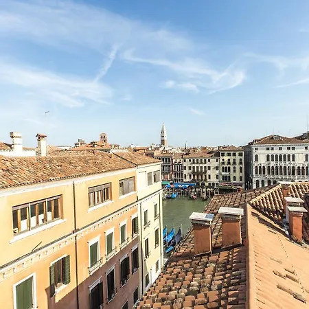 Apartment Grand Canal Design *