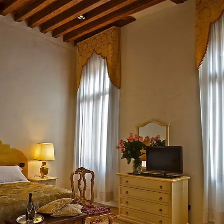 Bed & Breakfast Ca' Cappellis 2*