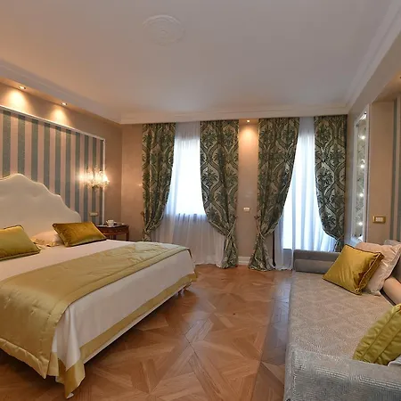 Savoia & Jolanda Ξενοδοχείο 4*