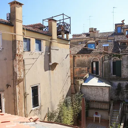 Bridge Hotel Venecia