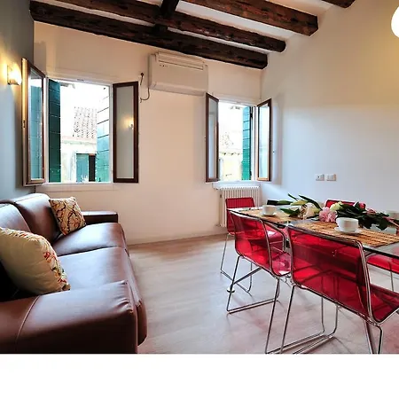 Faville Apartment *