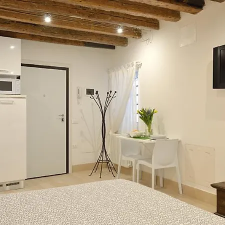 Faville Apartment *