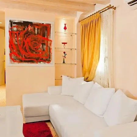 Dogi Apartment *