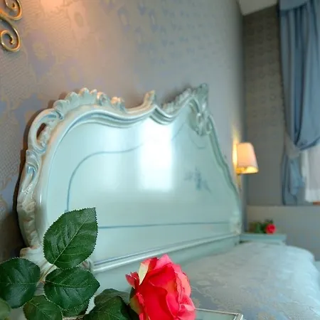Antica * Venice