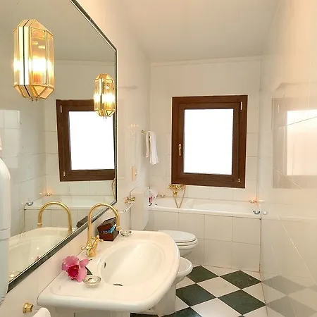 Antica Villa *