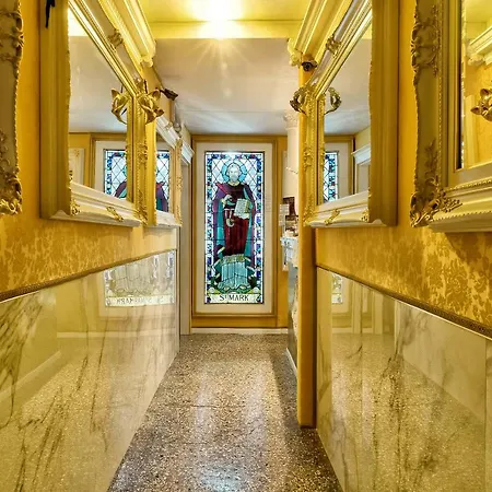 Scalon Del Doge Bed & Breakfast *