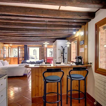 Canal-door Apartman *
