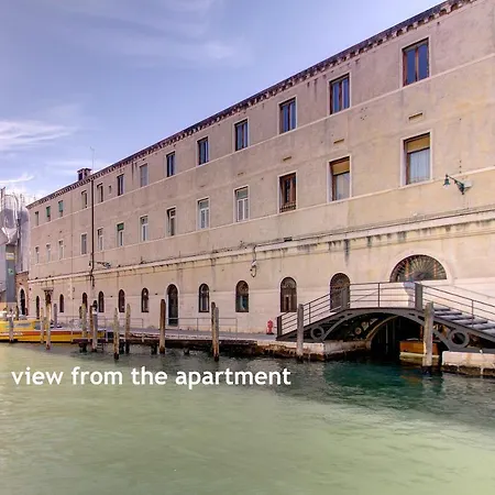 Canal-door Apartman *