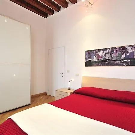 Alena Apartment