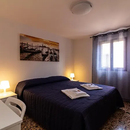 Veneziacentopercento Ole Apartament *