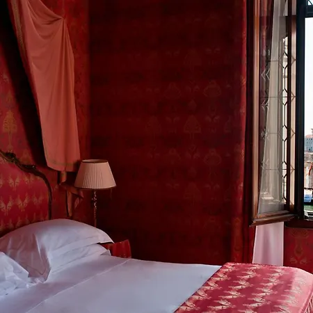 Bauer Il Palazzo Szálloda