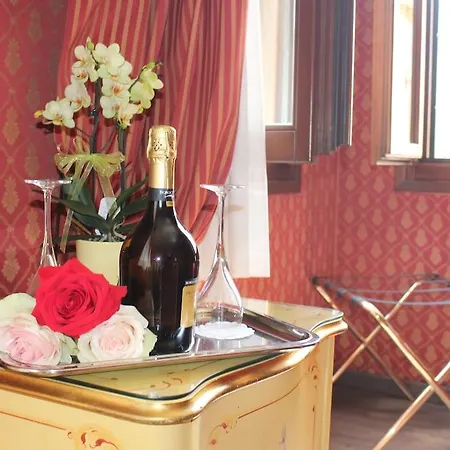 Ca' Morosini 1 & 2 Guest house 2*