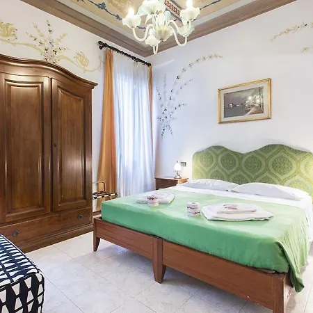 Hotel Iris 2*