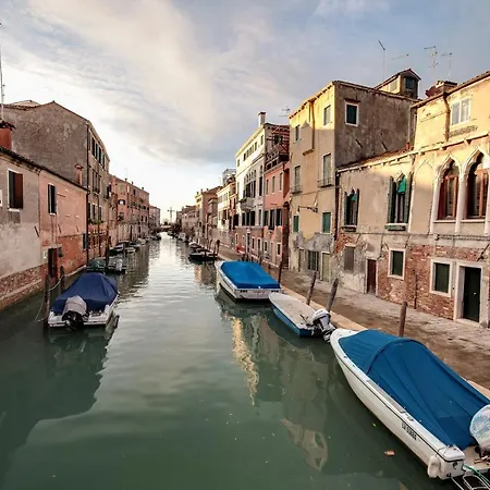 Apartment Cannaregio With Garden By Wonderful Italy