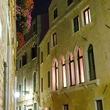 Cà Zusto Hotel