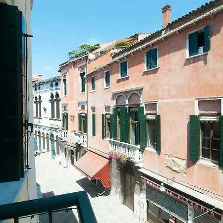 Guest house Venice Resorts Guest House *