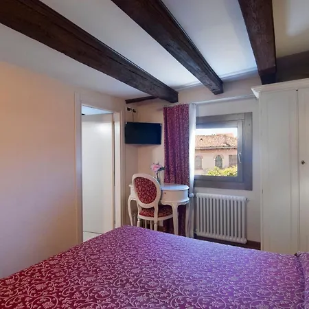 Venice Resorts Guest House