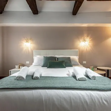 San Pantalon Luxury Penthouse R&r Apartman Velence