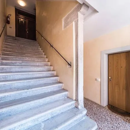 Appartement Rialto With Canal Grande View Venise