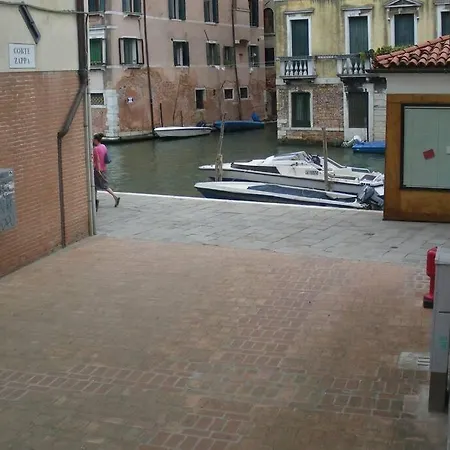 Apartment Charming House In