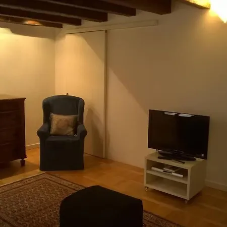 Charming House In * Venice