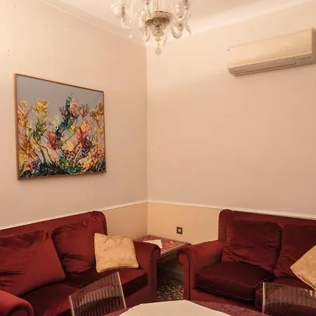 Alla Fenice Apartment
